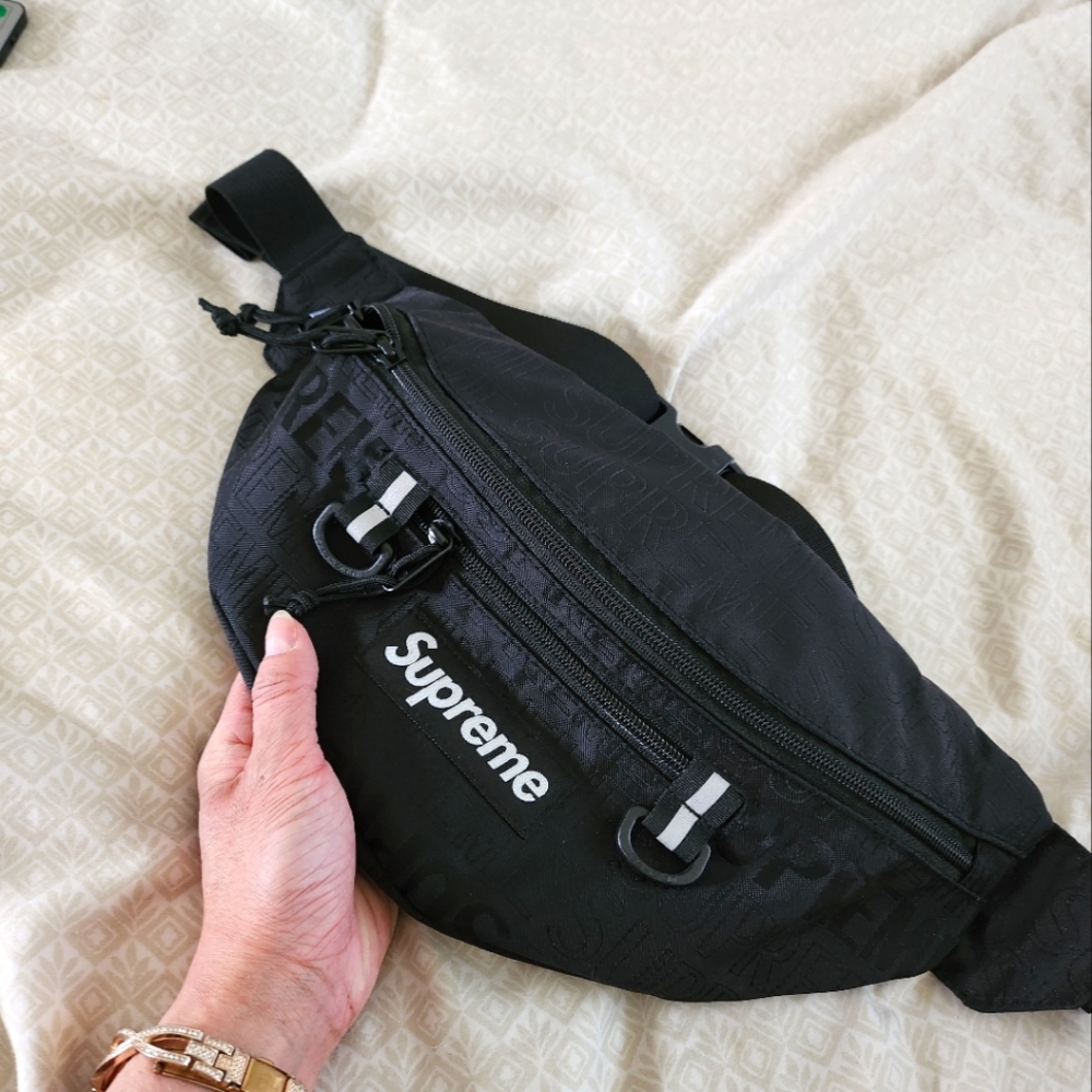 Authentic Black Supreme Fanny Pack/Waistbag
